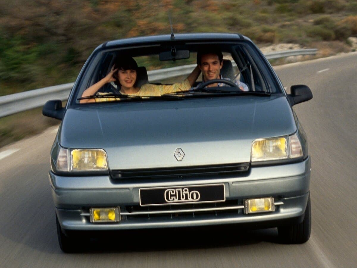 Renault Clio I — Öndən