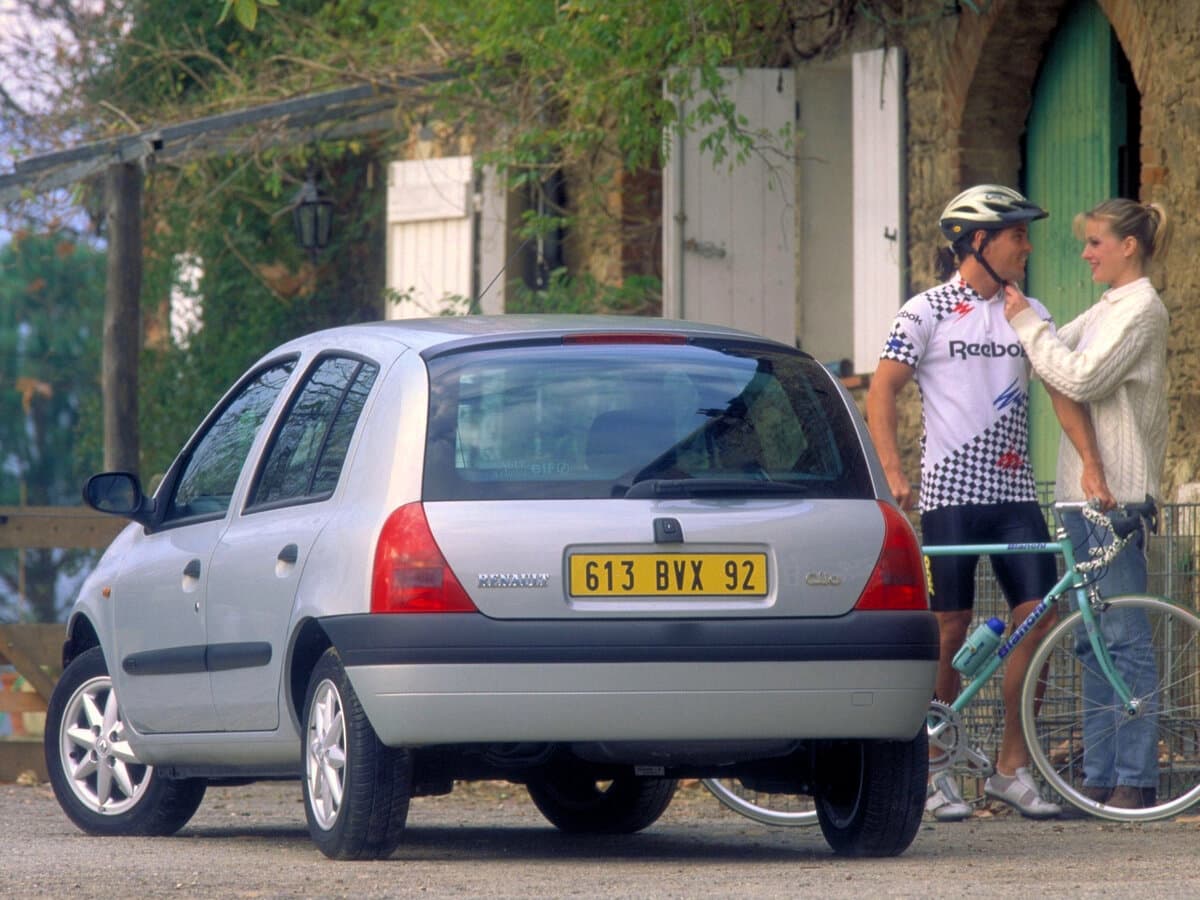 Renault Clio II — 3/4 arxadan