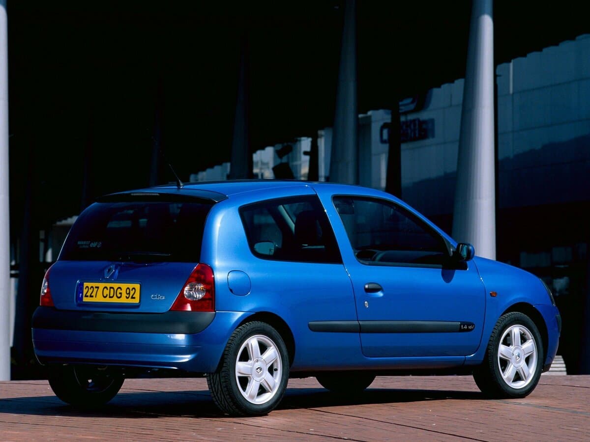 Renault Clio II Restayling — 3/4 arxadan