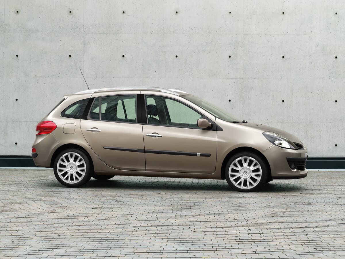 Renault Clio III — Yandan