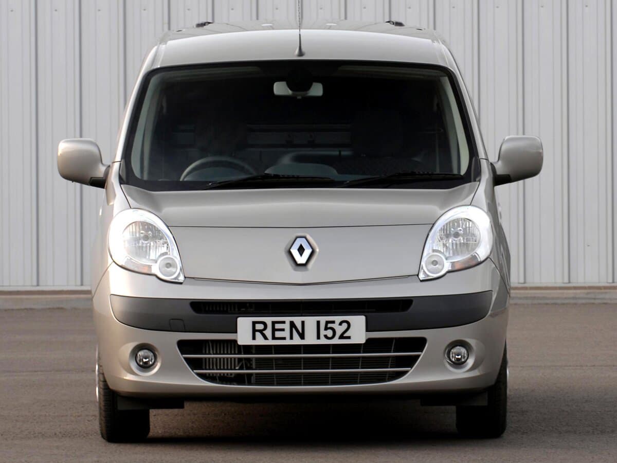 Renault Kangoo II — Öndən