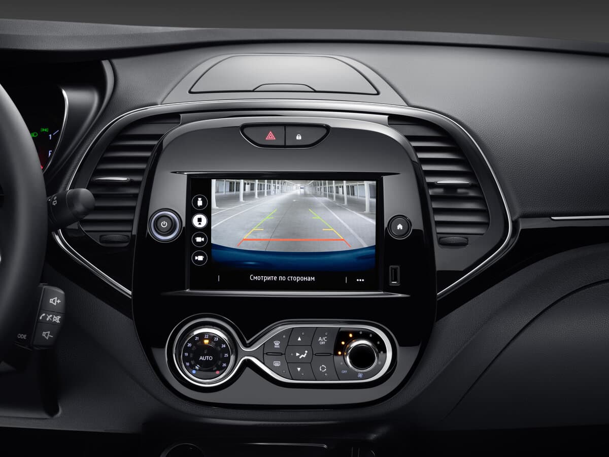 Renault Kaptur I Restayling — Salon, öndən