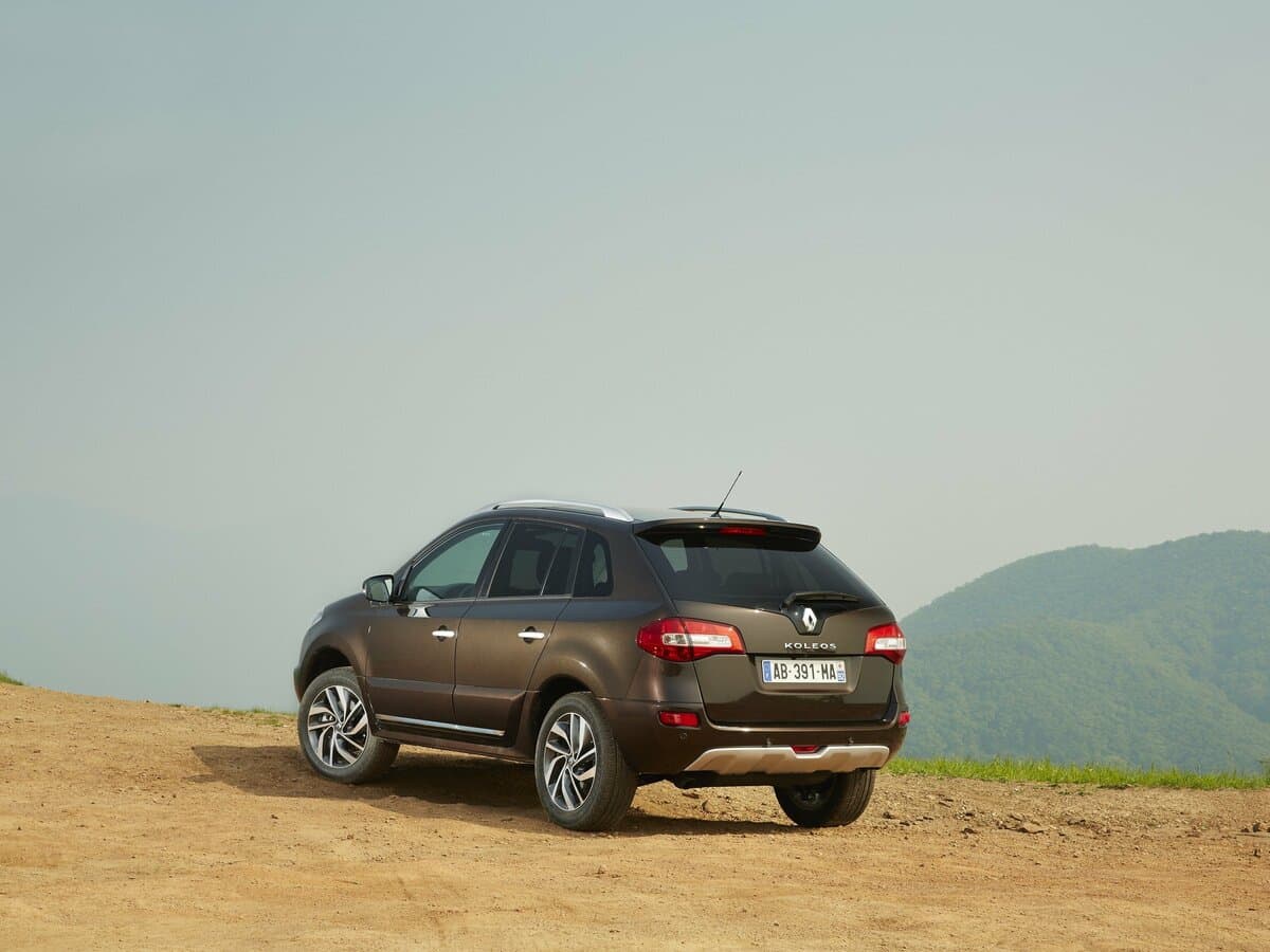 Renault Koleos I Restayling 2 — 3/4 arxadan