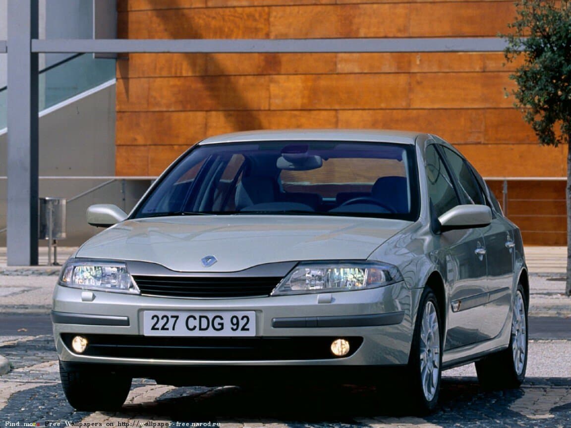 Renault Laguna II — Öndən