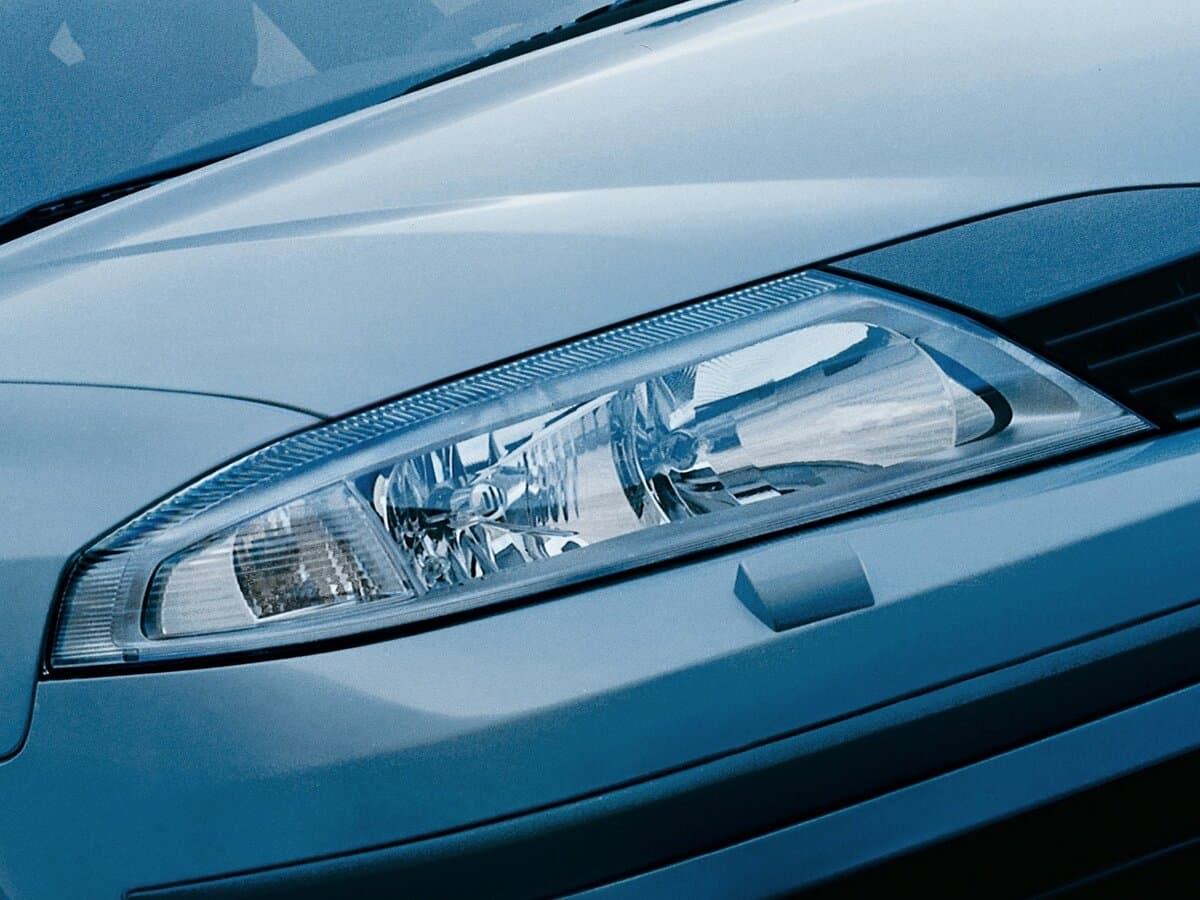 Renault Laguna II — Fara