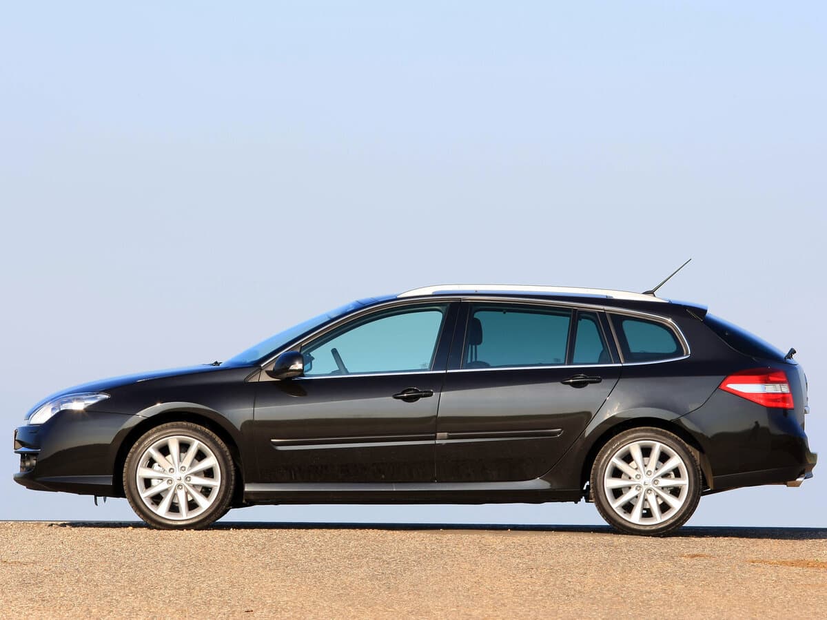 Renault Laguna III — Yandan