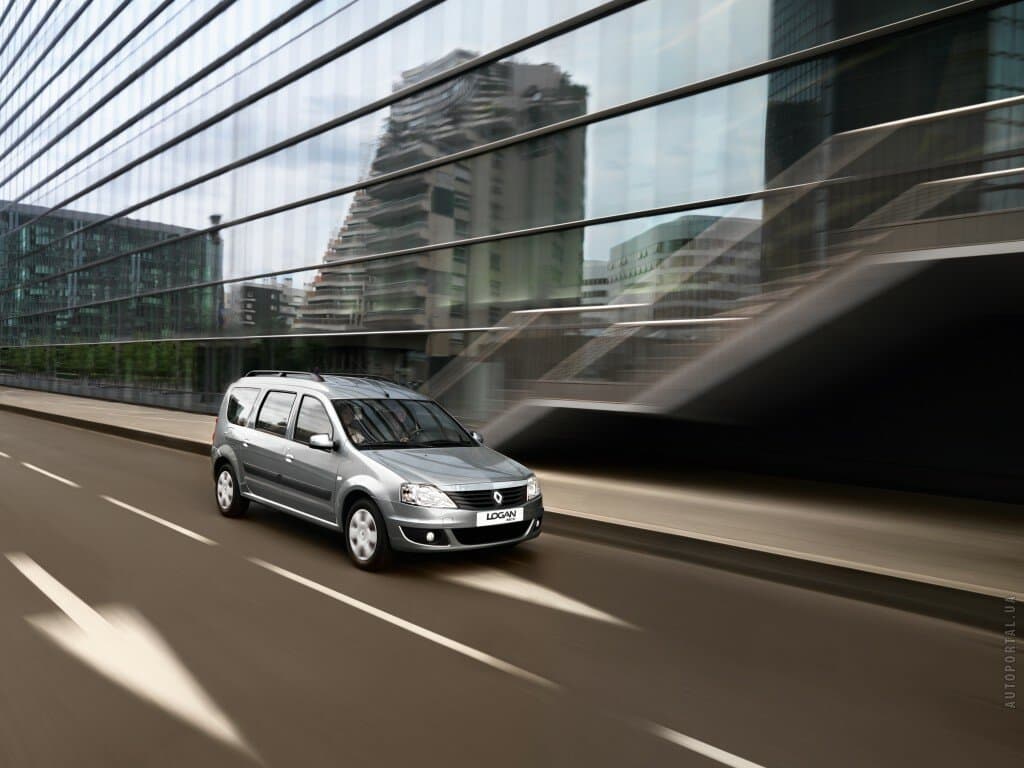 Renault Logan I Restayling — Yandan