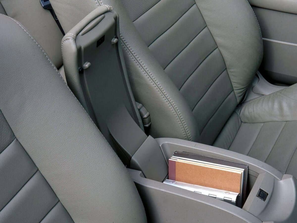 Renault Megane II — Salon, arxadan
