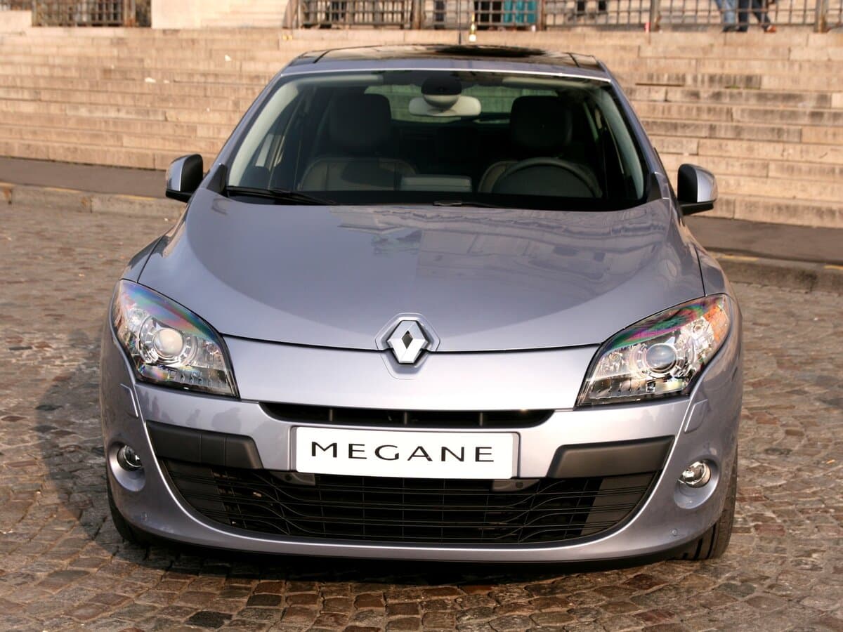 Renault Megane III — Öndən