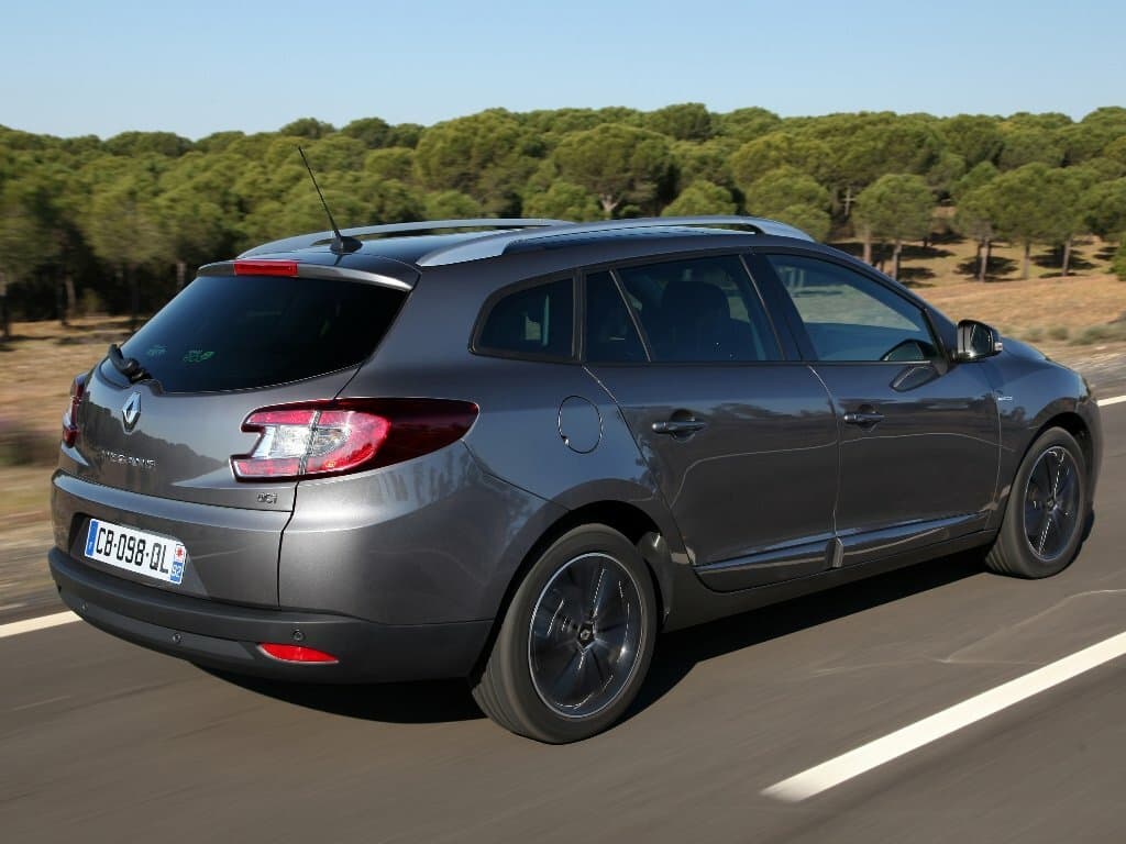 Renault Megane III — 3/4 arxadan
