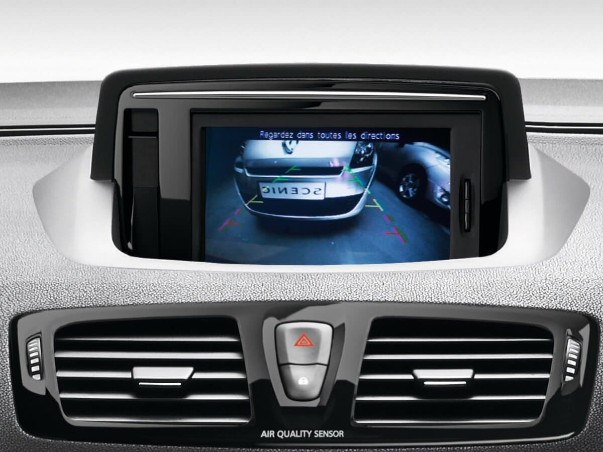 Renault Megane III Restayling — Salon, arxadan