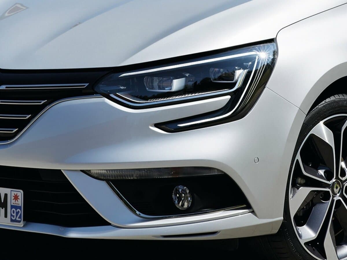 Renault Megane IV — Fara