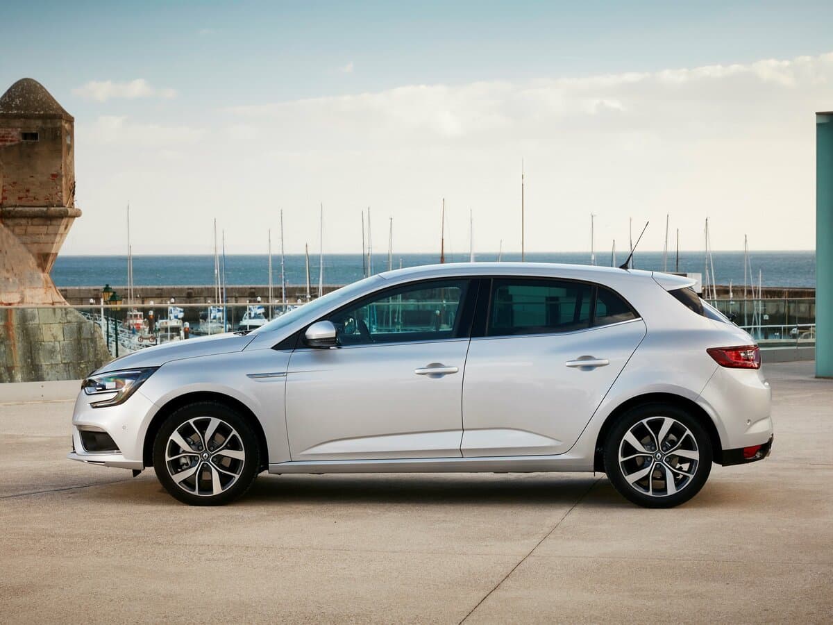 Renault Megane IV — Yandan