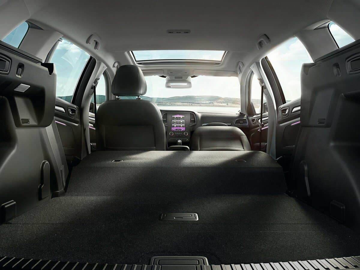 Renault Megane IV — Salon, arxadan
