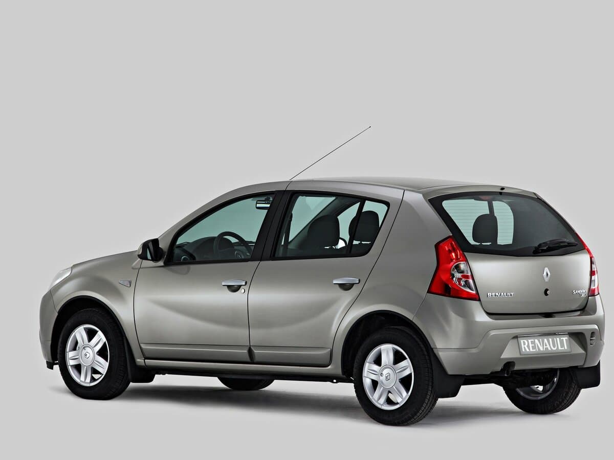 Renault Sandero I — 3/4 arxadan