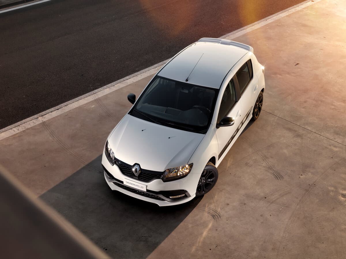 Renault Sandero RS 2015 – 2021 — Salon, arxadan