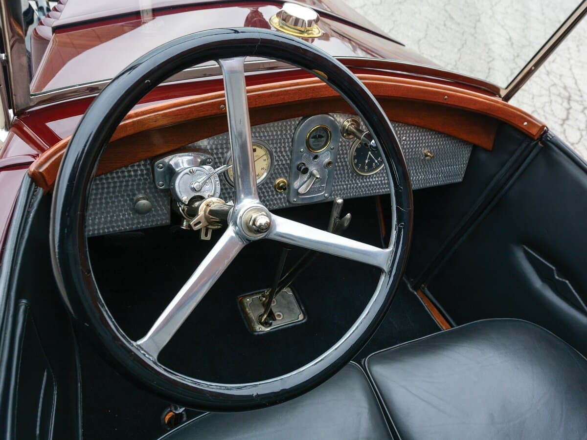 Renault Type NN 1924 – 1929 — Sükan