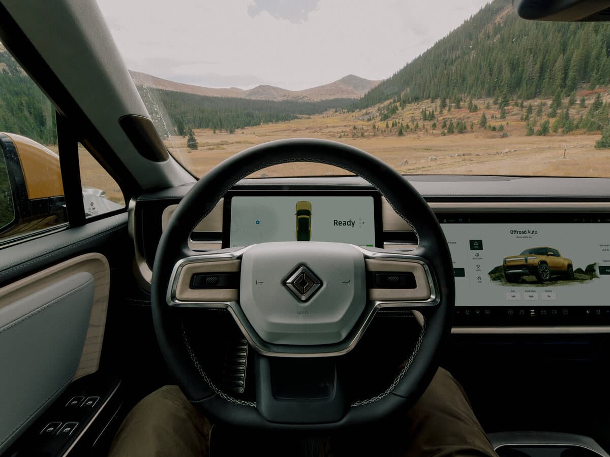Rivian R1T 2021 – indiyədək — Sükan