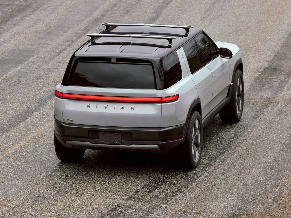 Rivian R2 2026 – indiyədək — Arxadan