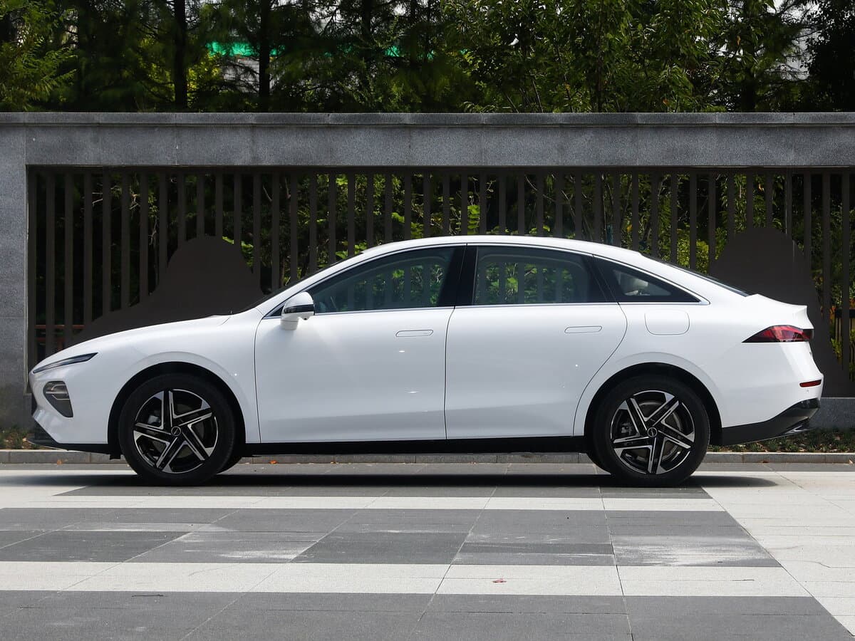 Roewe D7 2023 – indiyədək — Yandan