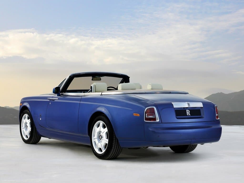 Rolls-Royce Phantom VII — 3/4 arxadan
