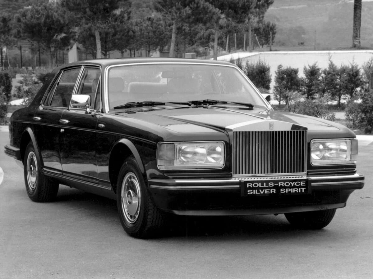 Rolls-Royce Silver Spirit Mark II — öndən görünüş