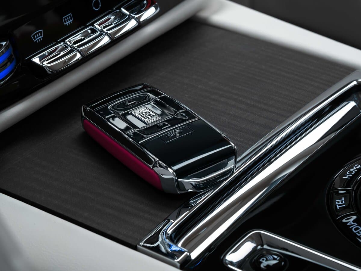 Rolls-Royce Spectre I (Series I) — Salon, arxadan