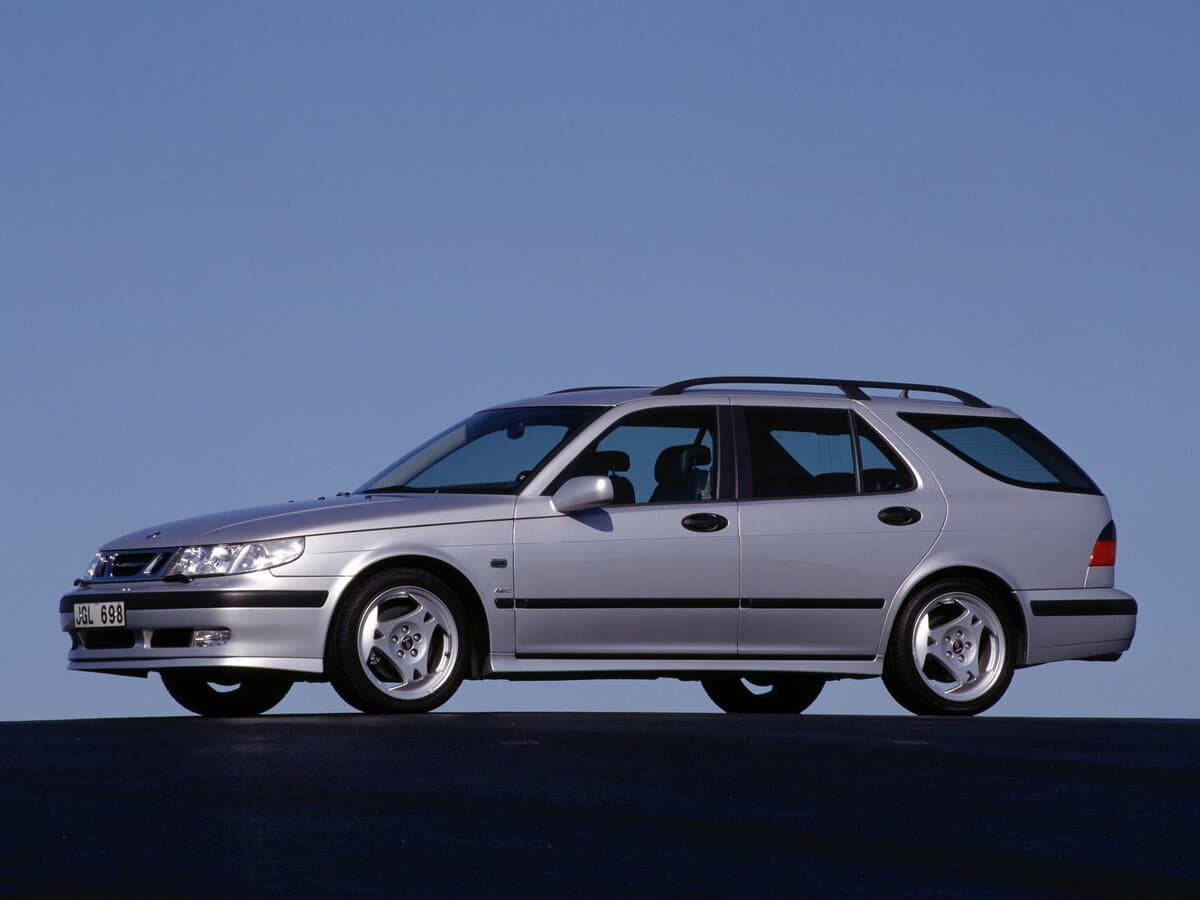 Saab 9-5 I — Yandan