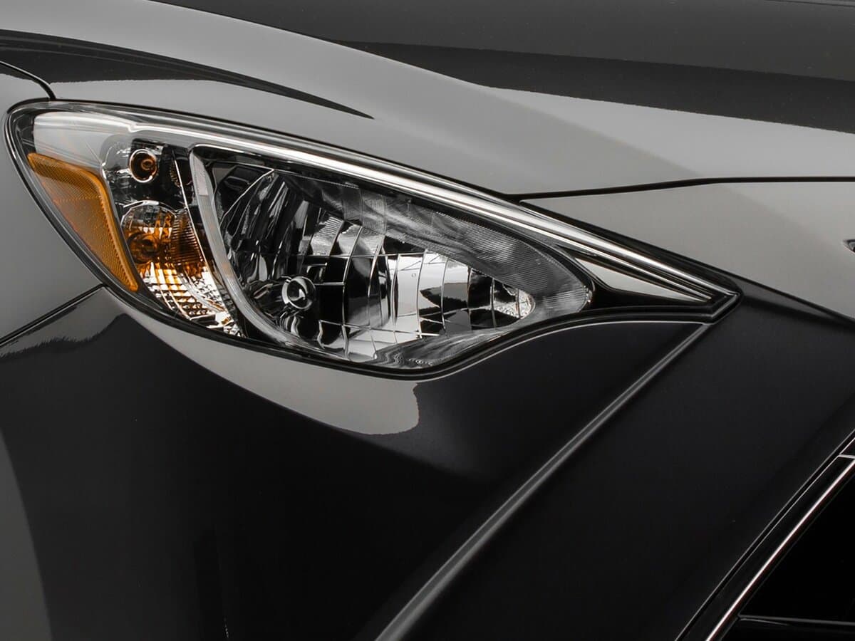 Scion iA 2015 – 2016 — Fara