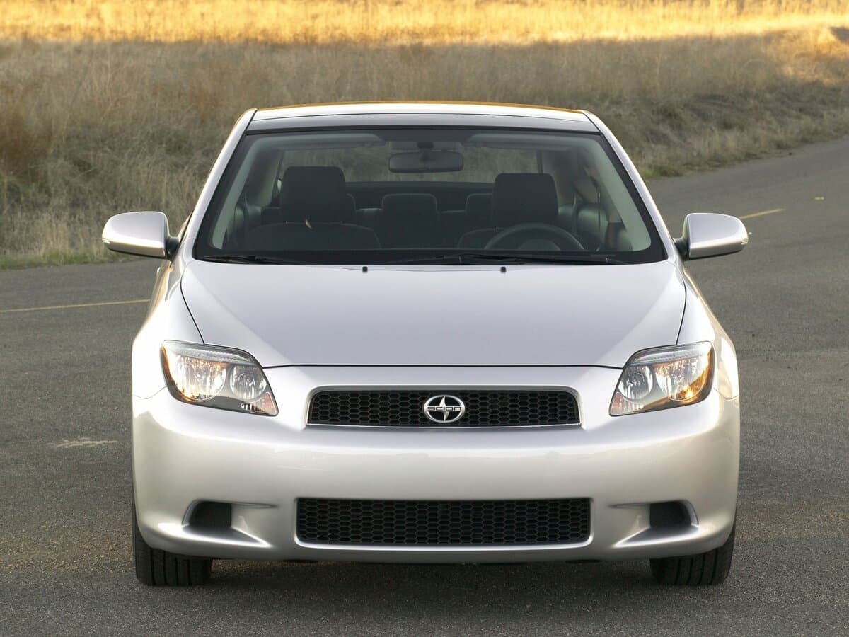 Scion tC I — Öndən