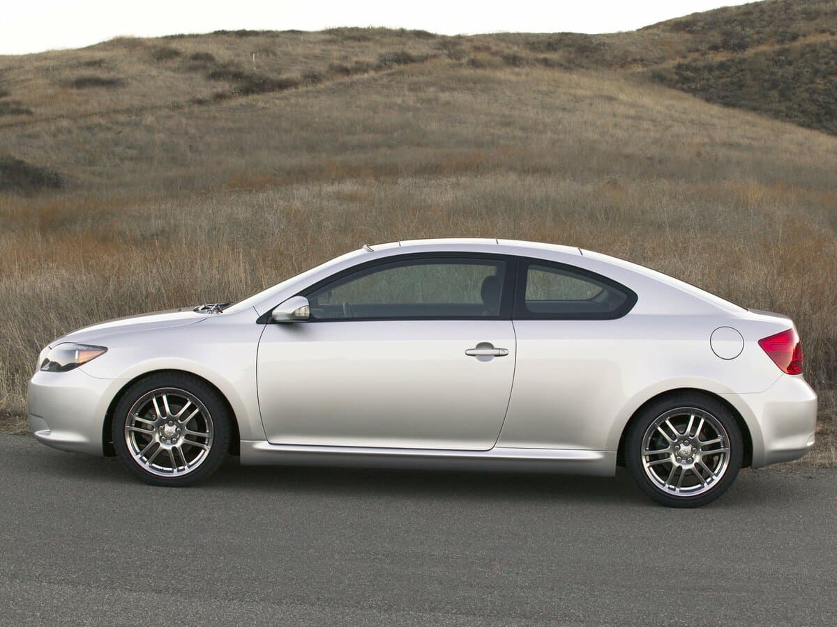 Scion tC I — Yandan