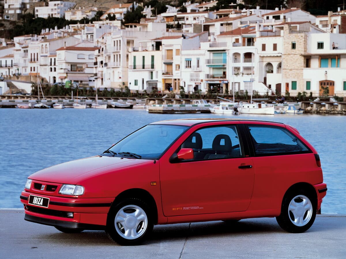 SEAT Ibiza II — Yandan