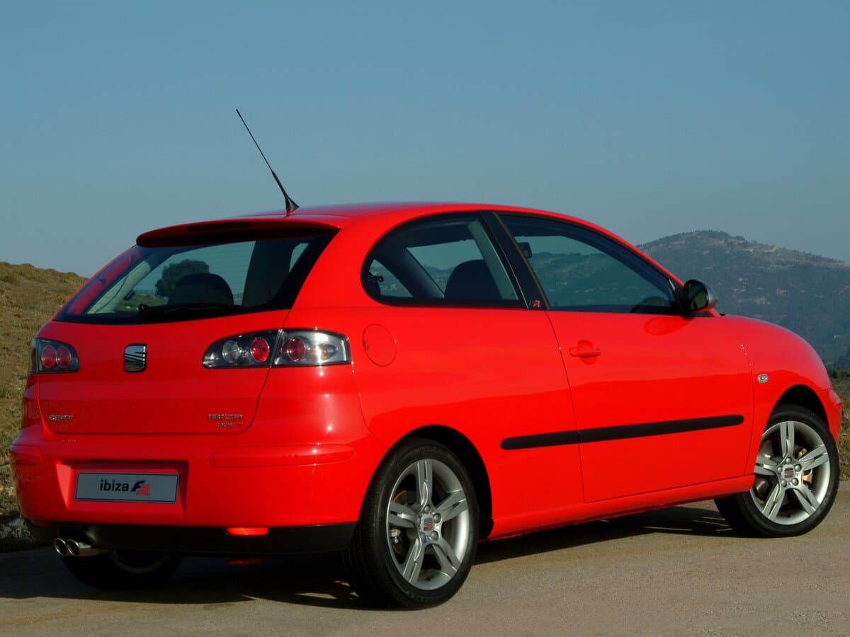 SEAT Ibiza III — 3/4 arxadan