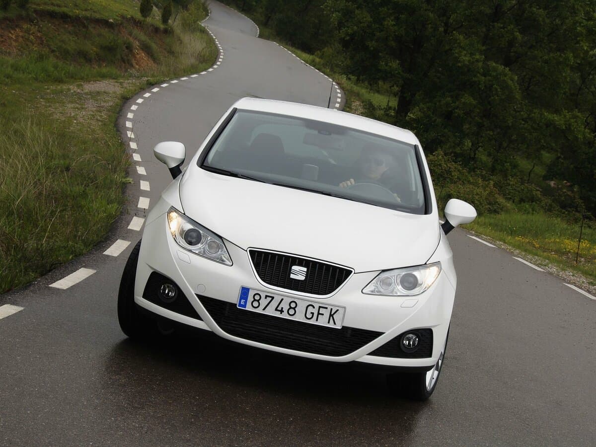 SEAT Ibiza IV — Öndən