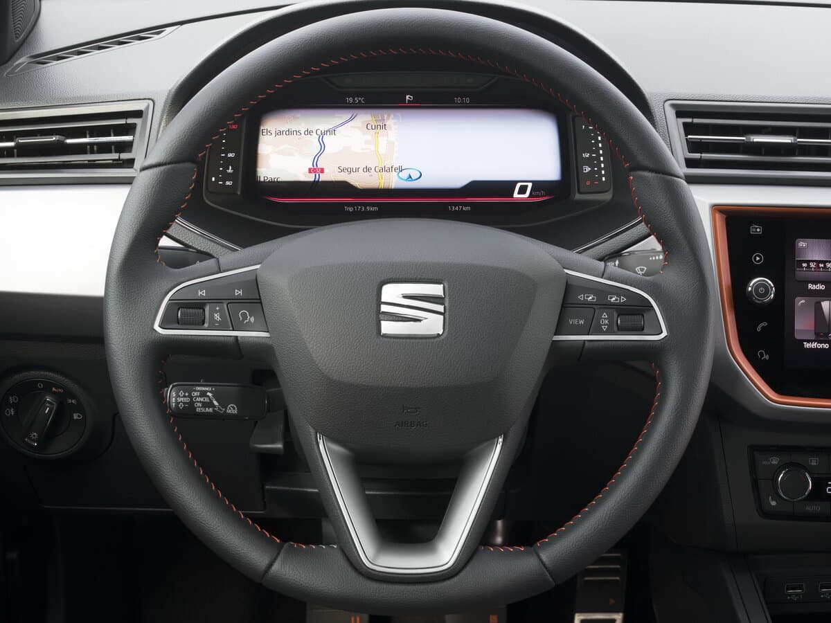 SEAT Ibiza V — Sükan