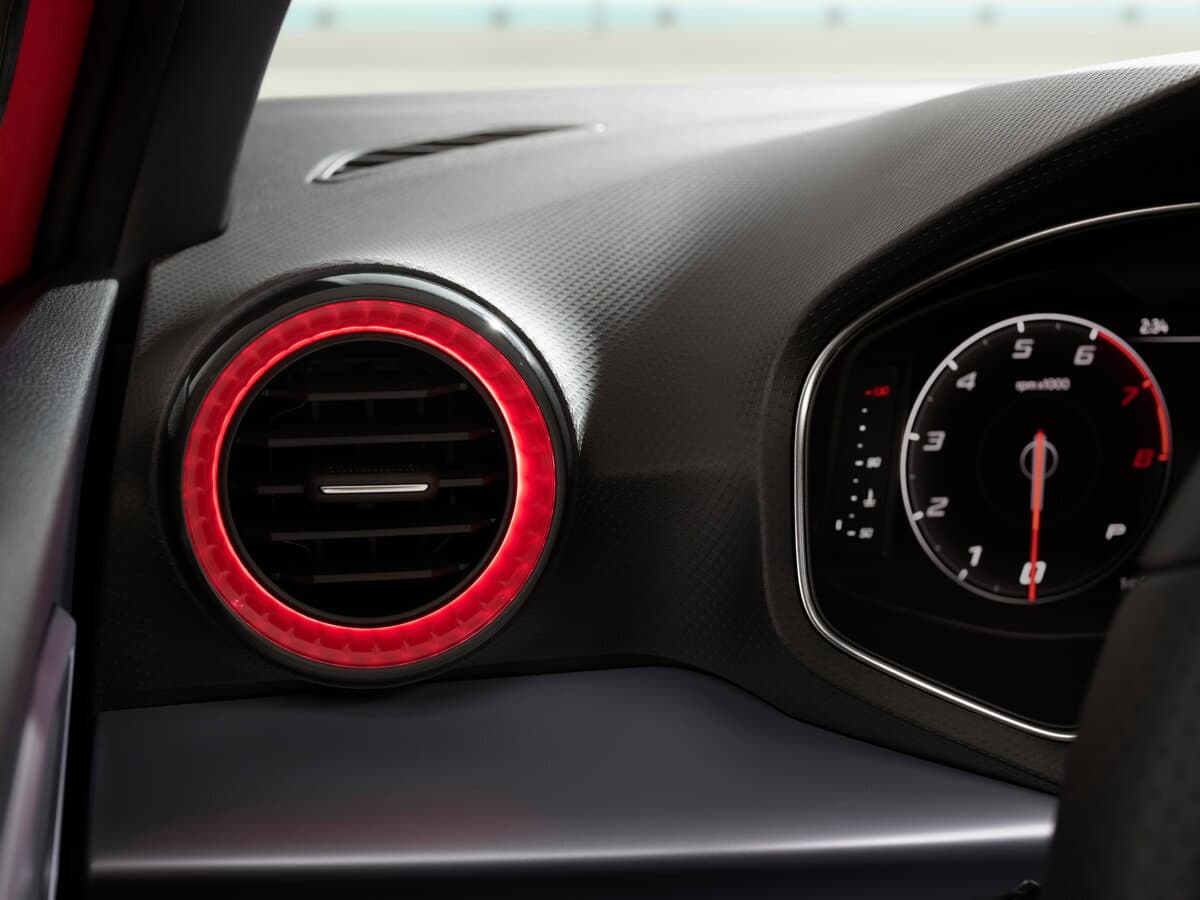 SEAT Ibiza V Restayling — Salon, öndən