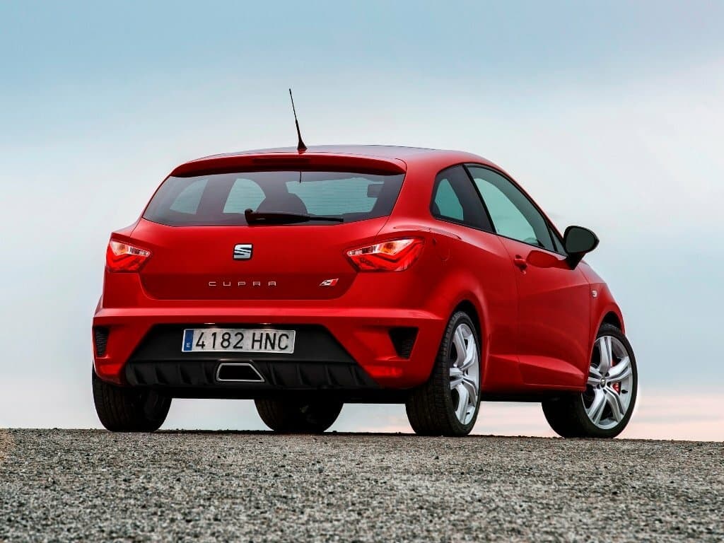 SEAT Ibiza Cupra IV Restayling — 3/4 arxadan