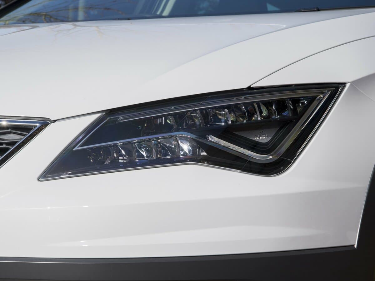 SEAT Leon III Restayling — Fara