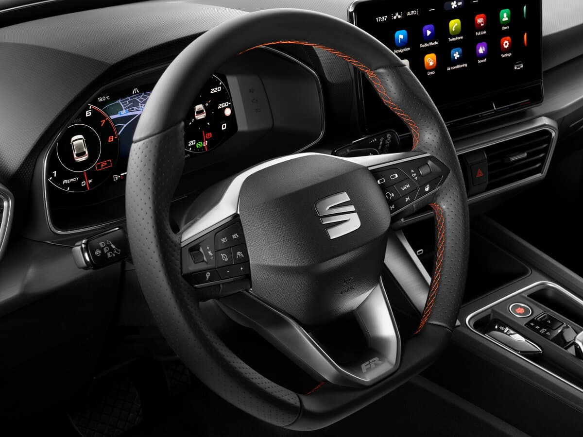SEAT Leon IV — Sükan
