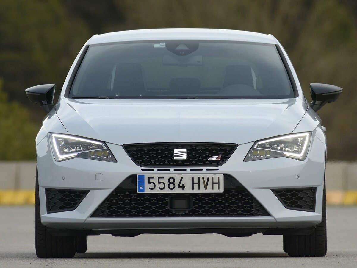 SEAT Leon Cupra III — Öndən