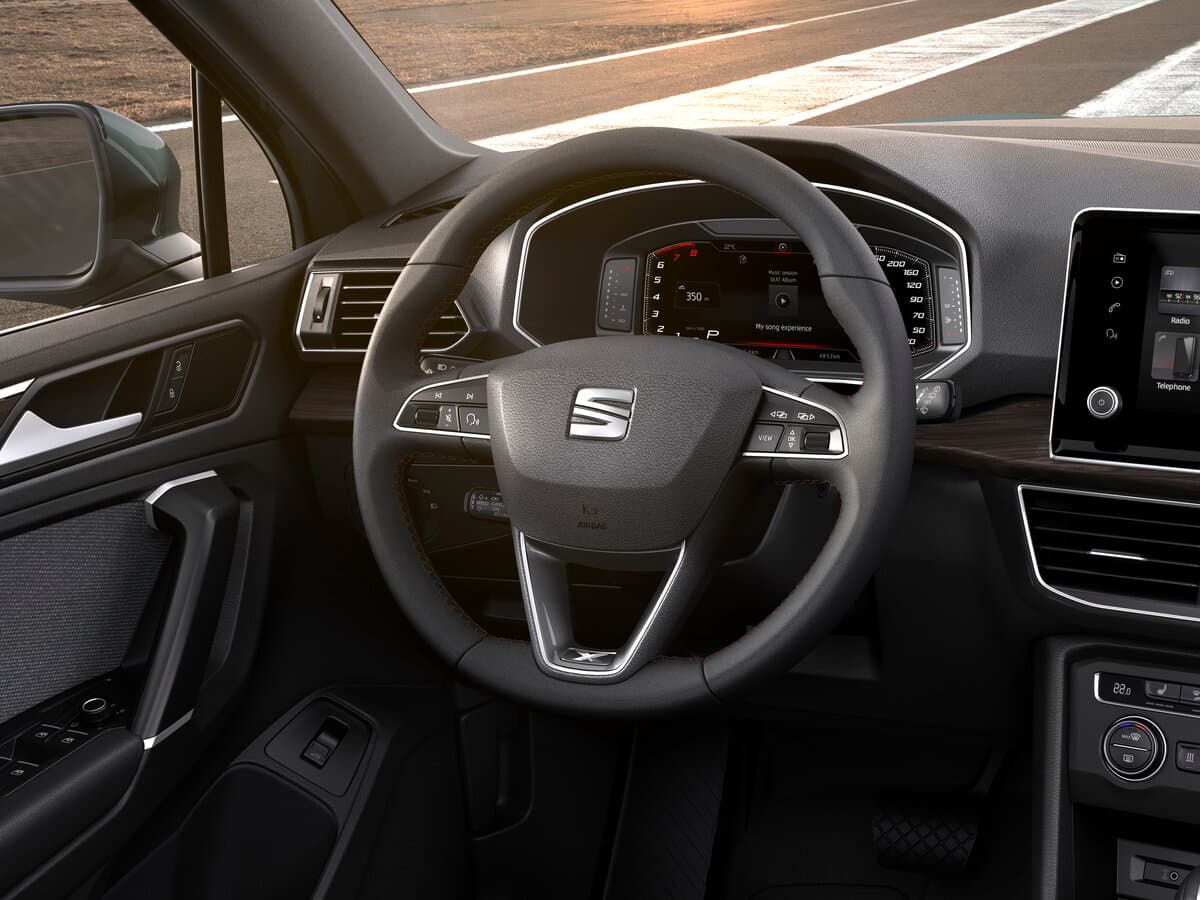 SEAT Tarraco I — Sükan