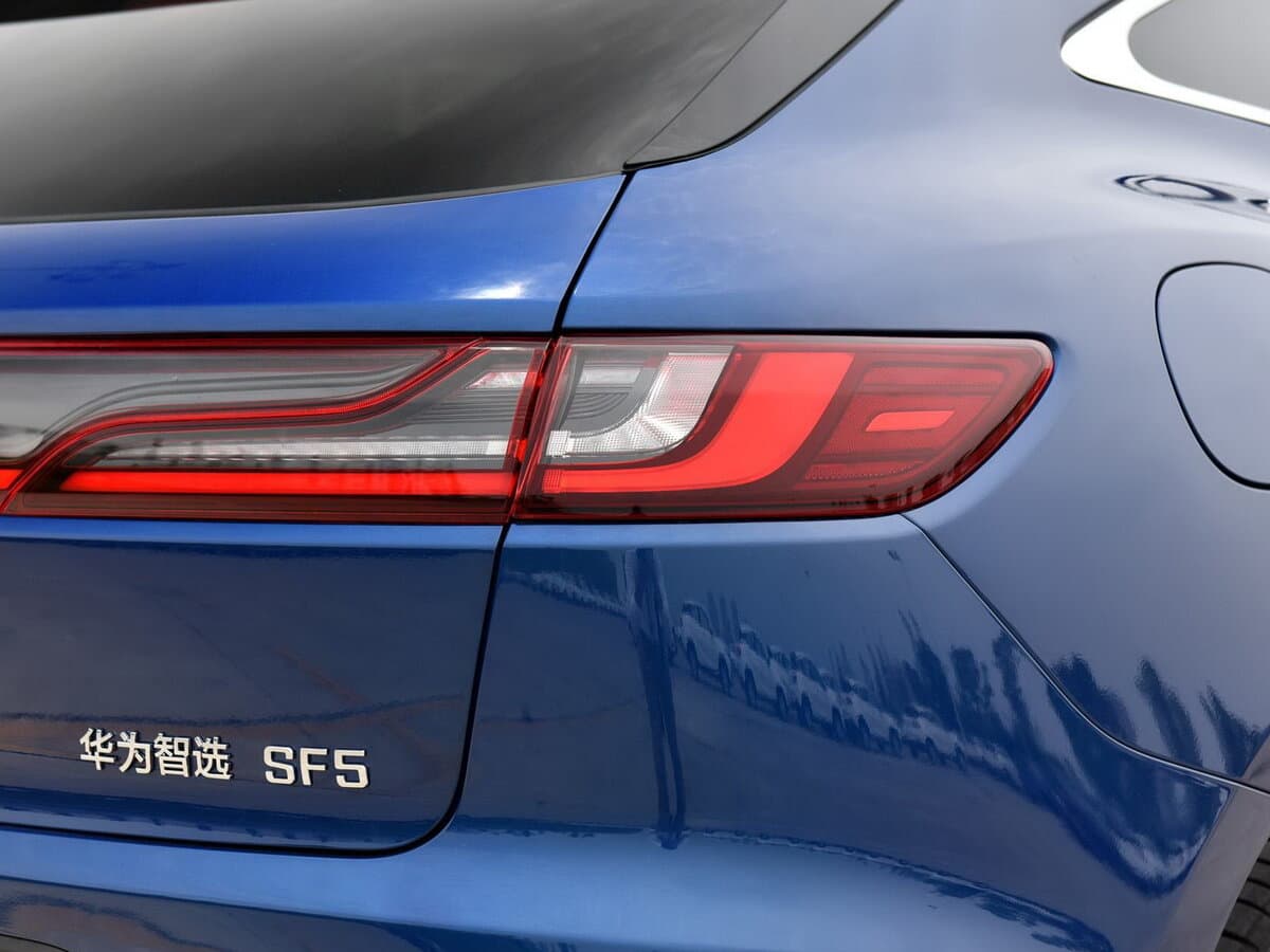 Seres SF5 2019 – 2022 — Detal