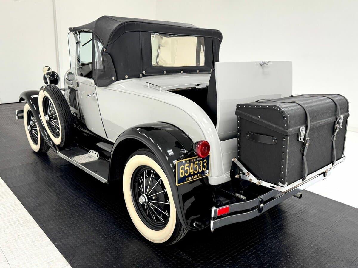 Shay Motors Model A 1979 – 1982 — 3/4 arxadan