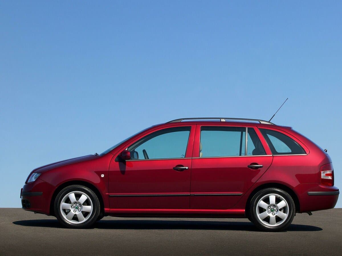 Skoda Fabia I — Yandan