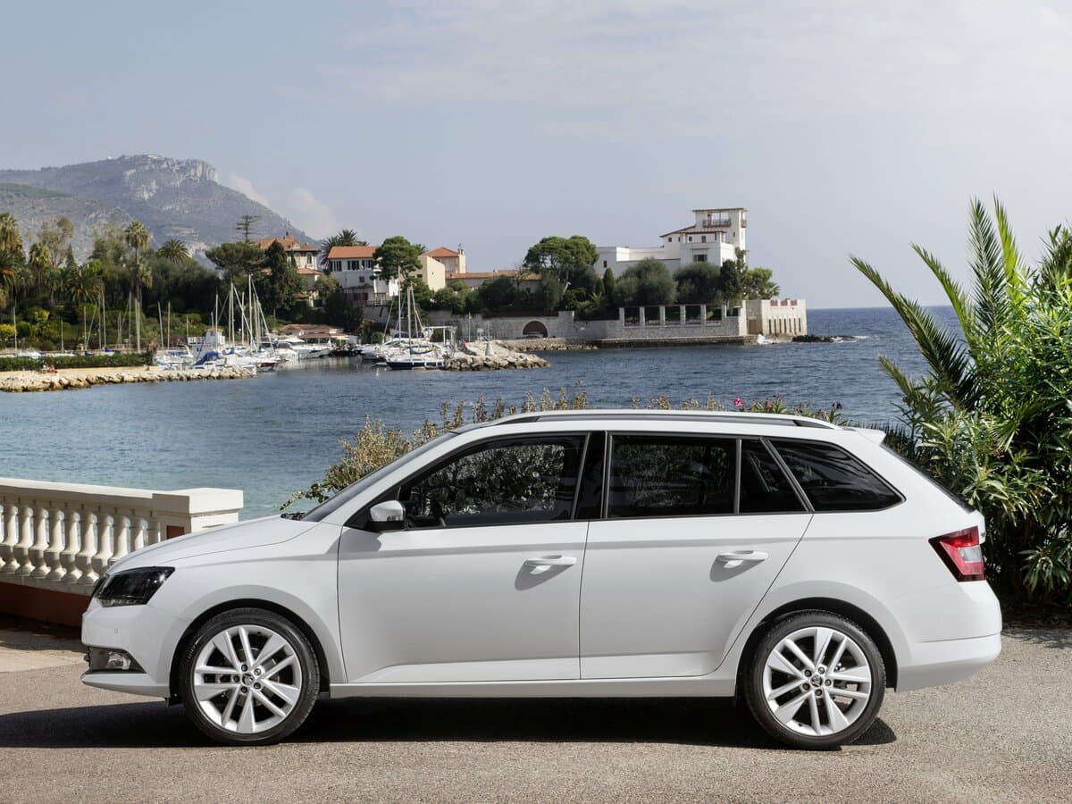 Skoda Fabia III — Yandan