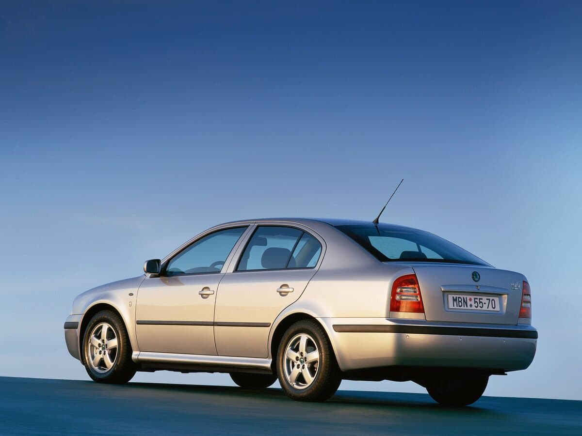 Skoda Octavia I (A4) Restayling — 3/4 arxadan