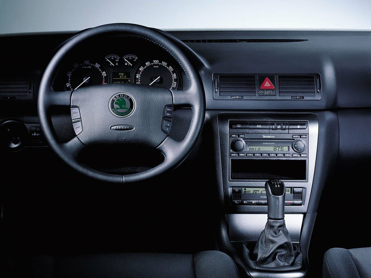 Skoda Octavia I (A4) Restayling — Sükan