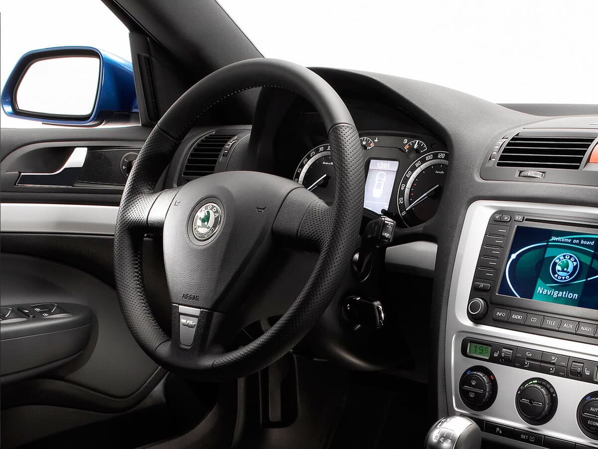 Skoda Octavia RS II — Sükan