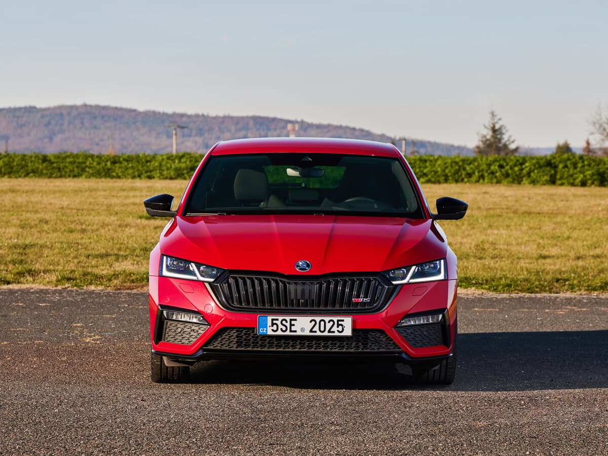 Skoda Octavia RS IV — Öndən