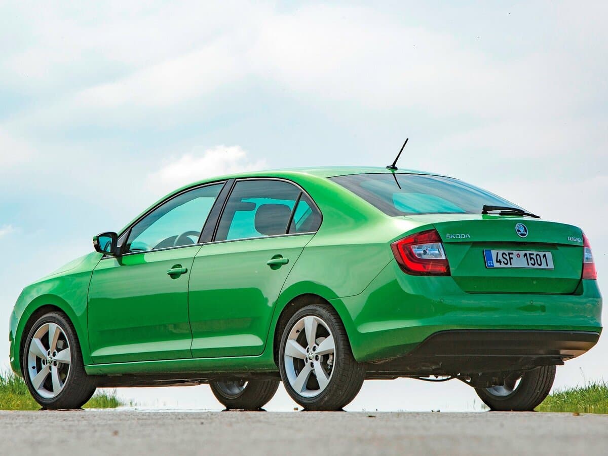 Skoda Rapid I Restayling — 3/4 arxadan